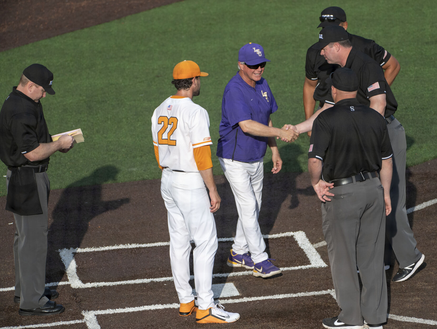 BR.lsutennessee.061321 0204 bf.jpg